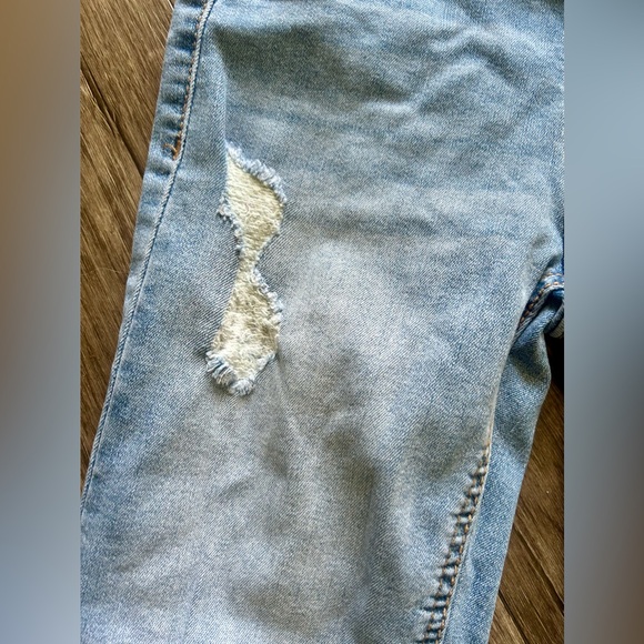 BUNDLE. Sanrio Hello Kitty Graphic T Shirt with Wonder Nation Girls Jeggings - Picture 5 of 10